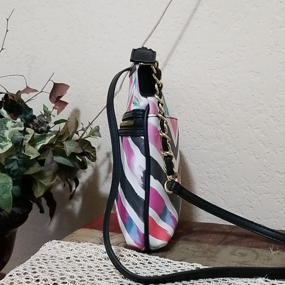 Nicole by Nicole Miller COLORFUL Crossbody Handbag - Picture 8 of 13